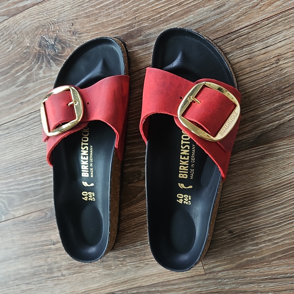 New Birkenstock Madrid Big Buckle Slide Euro 40 US 9 Fire Red Oiled Leather